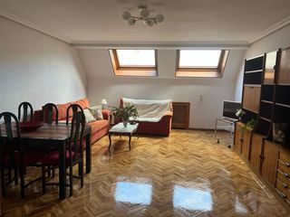 Affitto Appartamento in Calle uría 40. Piso amueblado en alquiler en exclusiva para el curso mir en la
