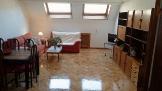 Location Appartement à Calle uría 40. Piso amueblado en alquiler en exclusiva para el curso mir en la