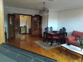Location Appartement à Calle uría 40. Piso amueblado en alquiler en exclusiva para el curso mir en la