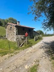 Masia a N/a. Cabaña de piedra amueblada en venta en piloña. asturias.