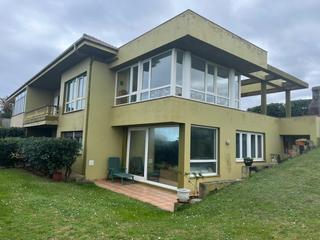 Casa adossada a Urbanización los cuetos 1. Chalet adosado en venta en verdicio. urbanización los cuetos.
