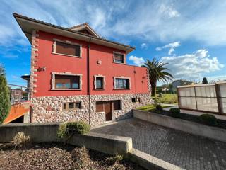 Xalet en Caserio la rodada 27. Chalet independiente en venta en la manjoya. oviedo, asturias.