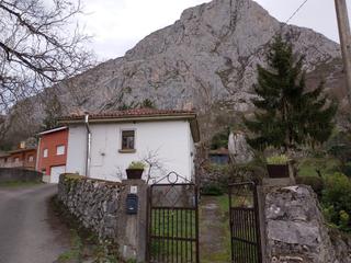 Mas à Entrago 18. Casa amueblada en venta en entrago. teverga. asturias.