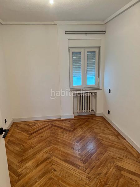 Foto 8a25f952-537e-4345-9517-0b17658e81cb. Location appartement dans calle cervantes 7 dans Parque San Francisco - Uría Oviedo