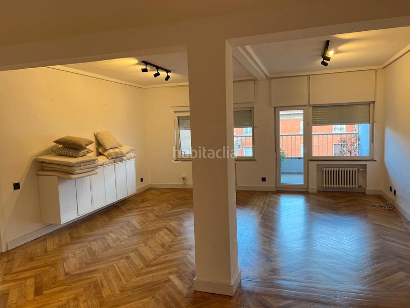 Foto 1bdc3462-a789-4f41-bc3e-ebc9ad2cae2c. Miete etagenwohnung in calle cervantes 7 in Parque San Francisco - Uría Oviedo