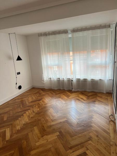 Foto 210bc28e-fe44-4b3a-91f3-5d6c4f280ef8. Miete etagenwohnung in calle cervantes 7 in Parque San Francisco - Uría Oviedo