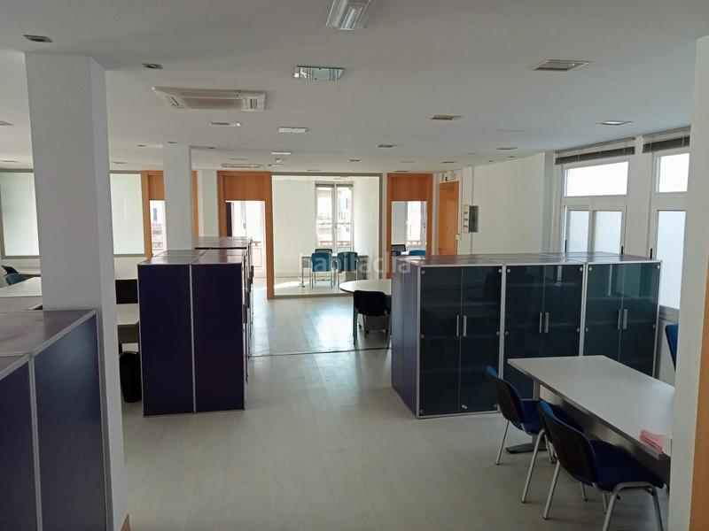 Foto b4ffda90-573c-4a80-aa2d-ec18d9117f55. Miete büro in calle palacio valdés 1 in Salesas - Foncalada - Campoamor Oviedo