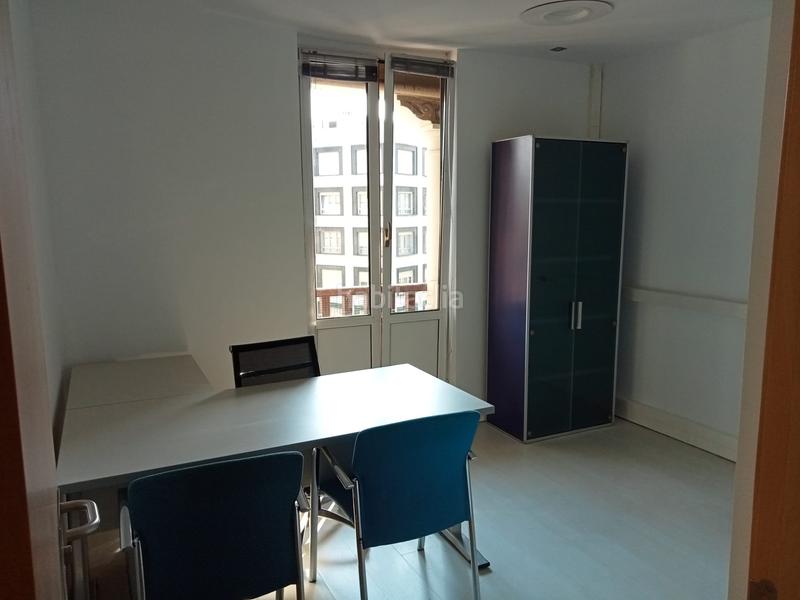 Foto 7ed5dffc-0cf9-4956-8c49-a8bc9349d72e. Rent office space in calle palacio valdés 1 in Salesas - Foncalada - Campoamor Oviedo