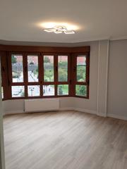 Location Appartement à Avenida del mar 76. Piso sin muebles en alquiler en la avenida del mar. oviedo. astu
