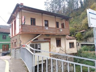 Masia a Aldea felguera 31. Casa para reforma íntegra en venta en la felguera de turón. mier