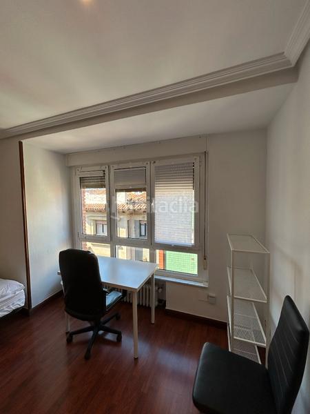 Foto 3055f4f7-f099-42dd-a9df-3ca06269e629. Piso en calle de san juan 8 piso en venta en la calle san juan. . asturias en Oviedo