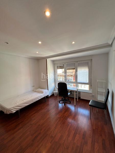 Foto cdaa17e4-76ed-4db2-ace7-8af4d21f1034. Piso en calle de san juan 8 piso en venta en la calle san juan. . asturias en Oviedo