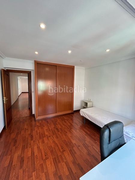 Foto d5f619cd-f9a6-4c21-930b-a03b19232ecb. Piso en calle de san juan 8 piso en venta en la calle san juan. . asturias en Oviedo