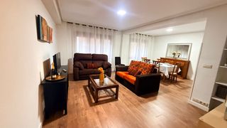 Miete Etagenwohnung in Calle palacio valdés 6. Piso amueblado en alquiler en la calle palacio valdés. oviedo. a