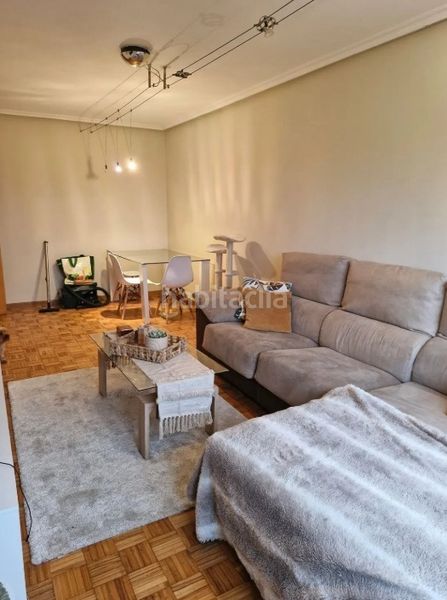 Foto 4b67eaee-b872-4e8b-8486-e0f5e8720e18. Pis a avenida de pando 47 a Huca - La Cadellada Oviedo