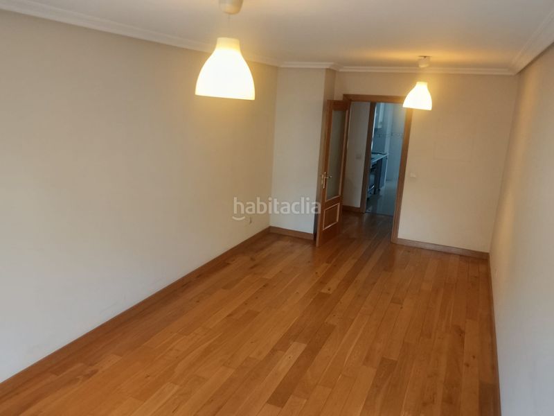 Foto e8f9da05-729b-4c21-822a-d0f52687a588. Pis a calle gascona 10 a Salesas - Foncalada - Campoamor Oviedo
