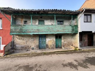 Casa a schiera in Lugar bisueña 56. Casa adosada para reformar en venta en caces. oviedo. asturias