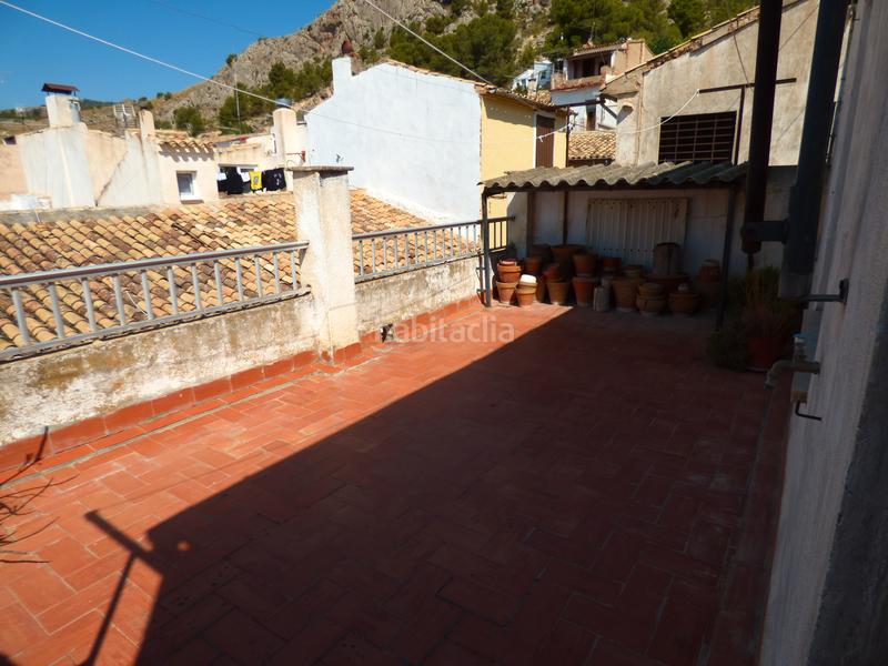 Foto 2f9ebf6f-c6bd-4852-8627-d2e9bfad1259. Haus mit kamin in Onil