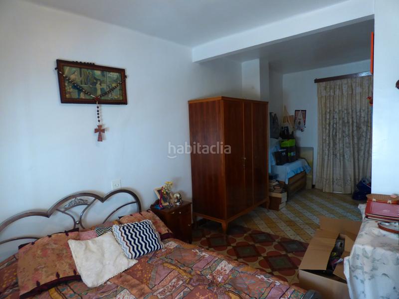 Foto e9ff5f4f-60d3-4cc7-a3d1-5fc79e5cc1b0. Haus mit kamin in Onil