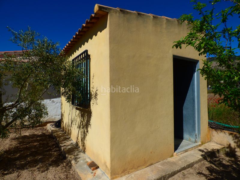 Foto 5bdc50b0-5c54-4d12-b4d0-7822c72cb562. Masia amb xemeneia aparcament piscina a Onil