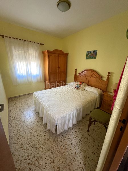 Foto c8800229-6094-47ba-975a-a3b3f52591a6. Masia amb xemeneia aparcament piscina a Onil