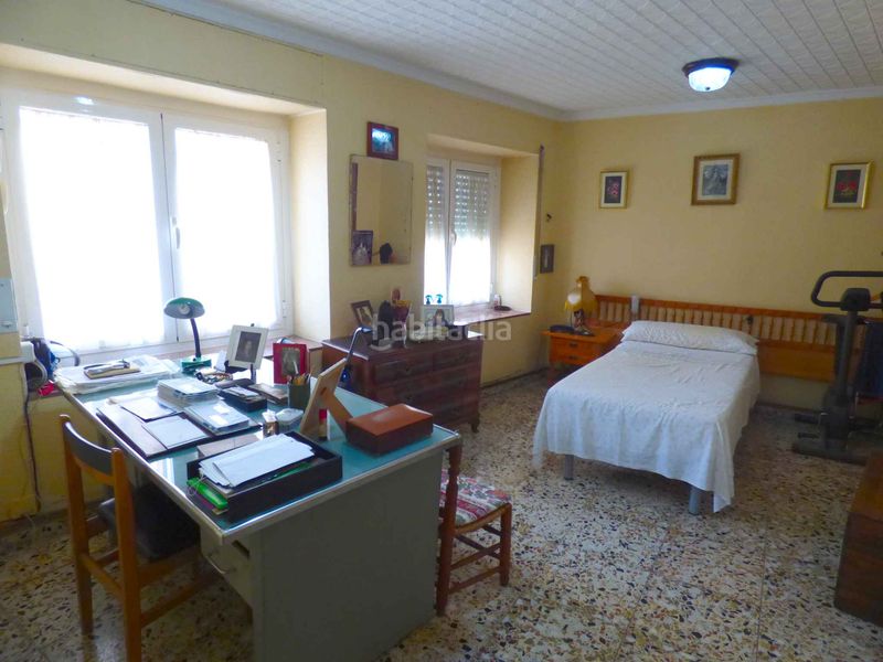 Foto 530d065e-de7a-4160-88d7-89d36c8c096b. Casa aparellada amb xemeneia calefacció a Onil