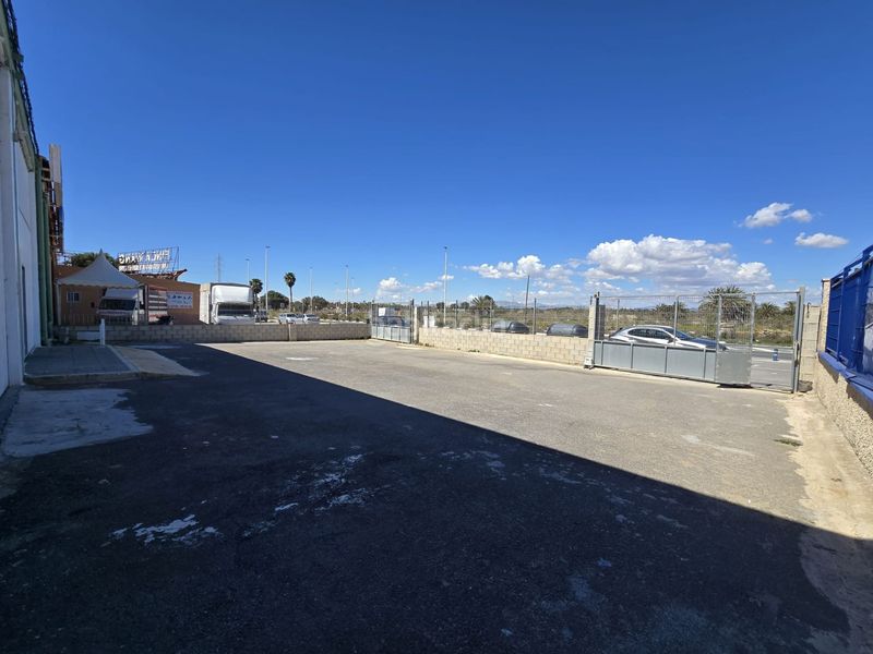 Foto 5cba3624-09cd-4514-9c92-9be912057dcd. Nau industrial a Valverde Elche / Elx