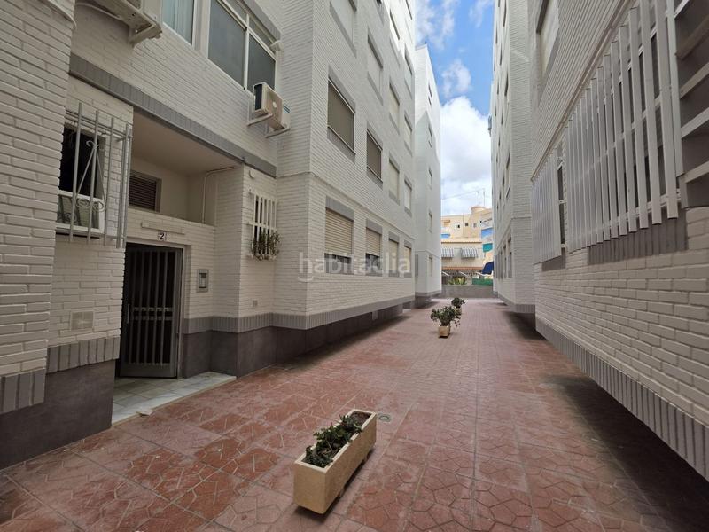 Foto 5867b716-ed92-4b1b-a1f3-79560838f674. Apartament a Playa Tamarit-Playa Lissa Santa Pola