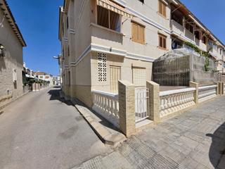 Apartamento en Playa Tamarit-Playa Lissa. Esquina muy cerca del mar