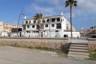 Maison à Playa Tamarit-Playa Lissa. Vive en el paraíso en esta impresionante vivienda en primera lín