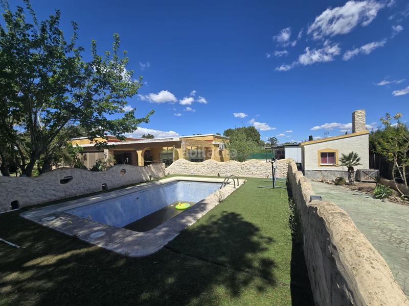 Foto 168ec3d2-28b6-4e10-b628-7172f999e9ef. Maison avec parking piscine dans Valverde Elche / Elx