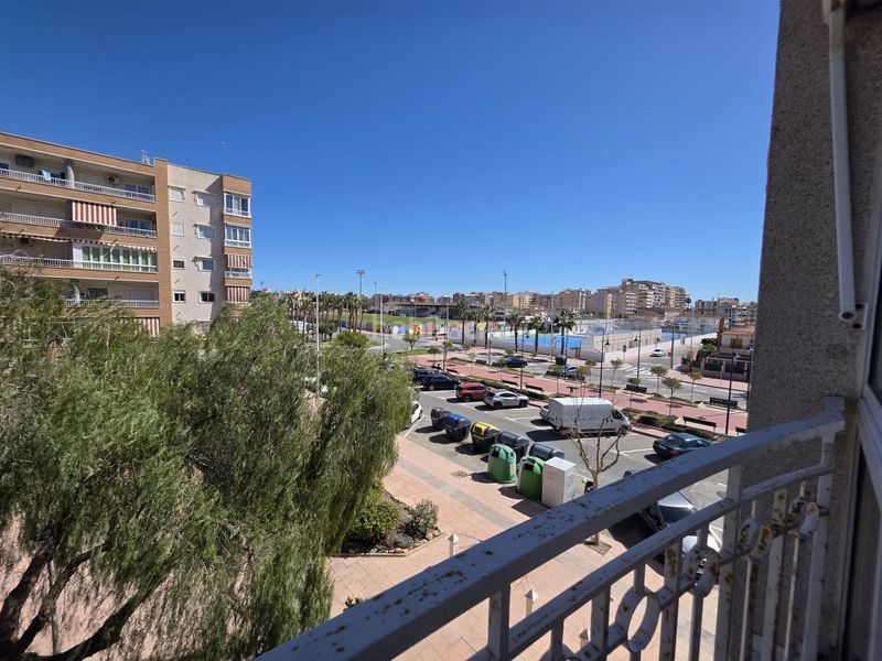 Foto 5221f8c8-7ce3-470f-afc5-6fa0554a7e73. Apartament amb calefacció a Gran Playa Santa Pola