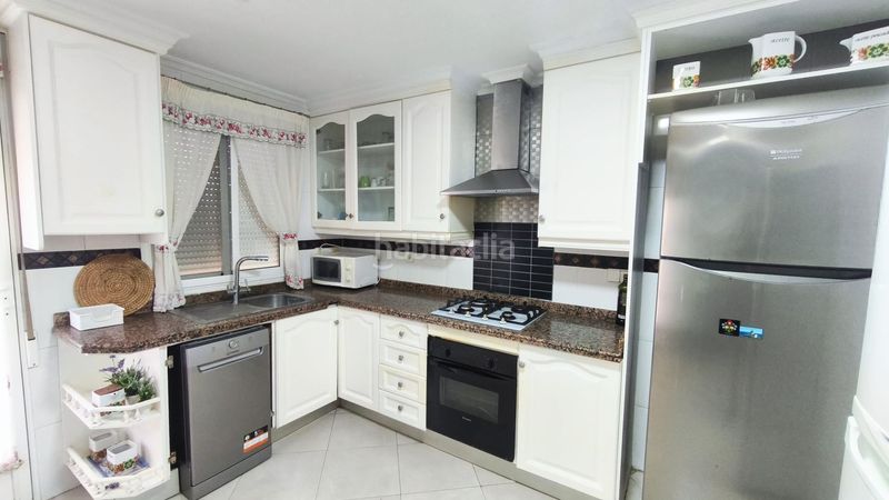 Foto d17b146b-e614-49ba-b4c3-fdc0b571e5b1. Casa adossada a Playa Tamarit-Playa Lissa Santa Pola