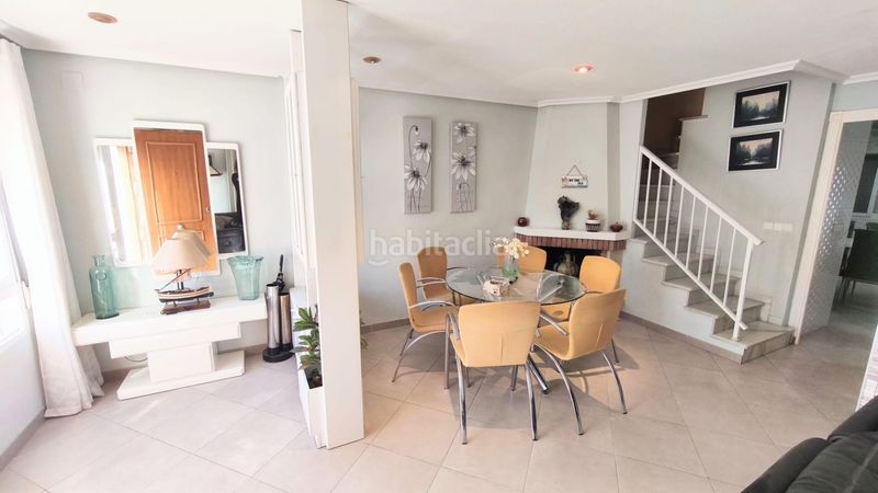 Foto f7a9edd5-eaf0-4c60-b7db-0f15e97ac170. Casa adossada a Playa Tamarit-Playa Lissa Santa Pola