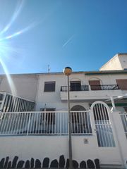 Affitto Casa in Gran Playa. Bungalow en alquiler temporal  cerca del mar santa pola