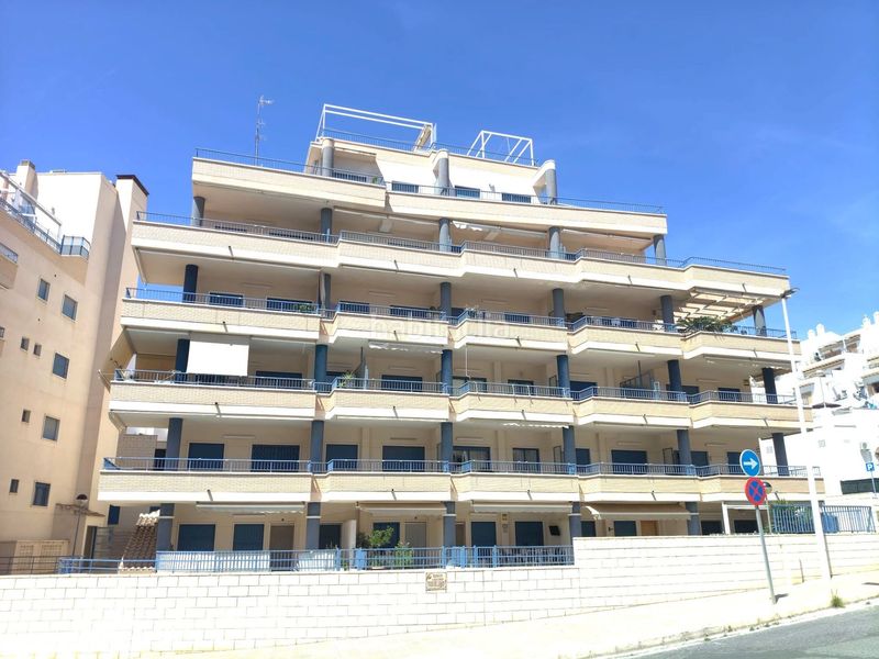 Foto b2a83312-cd6b-4c3e-a3a7-269794a2f383. Apartament amb piscina a Calas Santiago Bernabeu Santa Pola