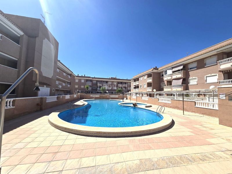 Foto 60a1df2d-cc27-49f3-a532-d6a1b4f4801b. Apartament amb piscina a Gran Playa Santa Pola