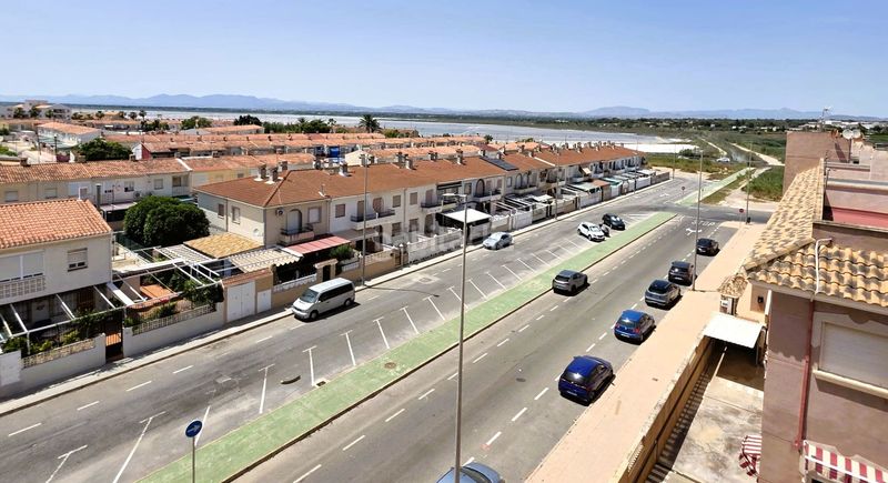 Foto f3ae6980-9d6e-4428-ac7a-d6737c72b526. Apartament amb piscina a Gran Playa Santa Pola