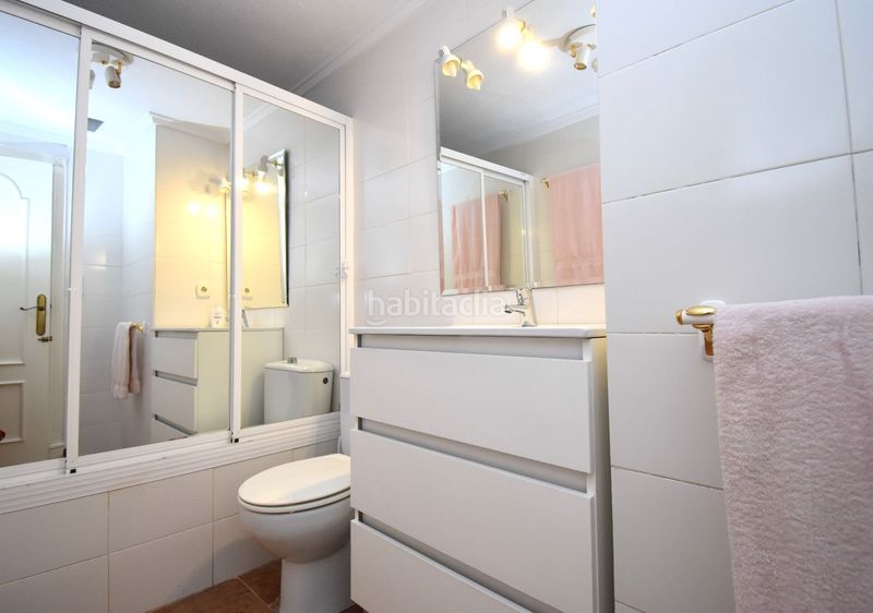 Foto 498472a5-1d36-478b-9c99-0cdca28f55f7. Rent apartment with heating in Playa Levante Santa Pola