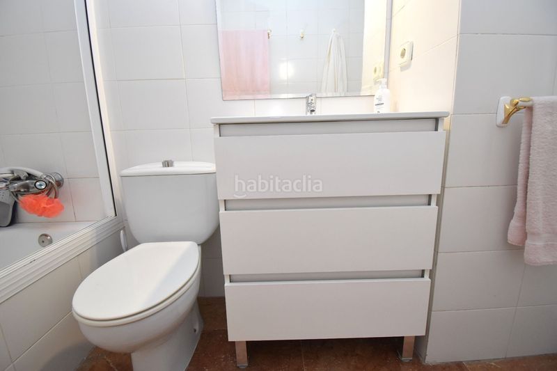 Foto a6d269f9-6131-47d0-97e8-f8db4ec41be6. Rent apartment with heating in Playa Levante Santa Pola