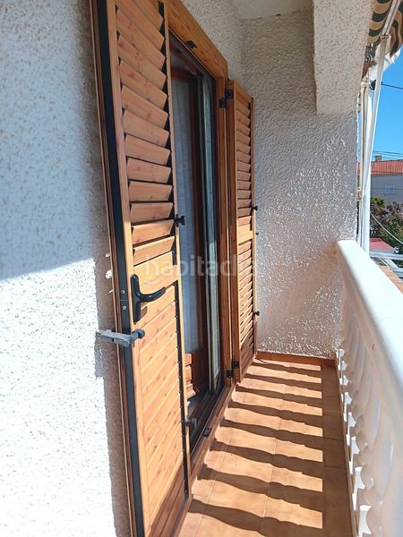 Foto 1a9b2e98-7c9e-4711-b5fe-5eb51b7b116e. Casa amb piscina a Monte y Mar Santa Pola