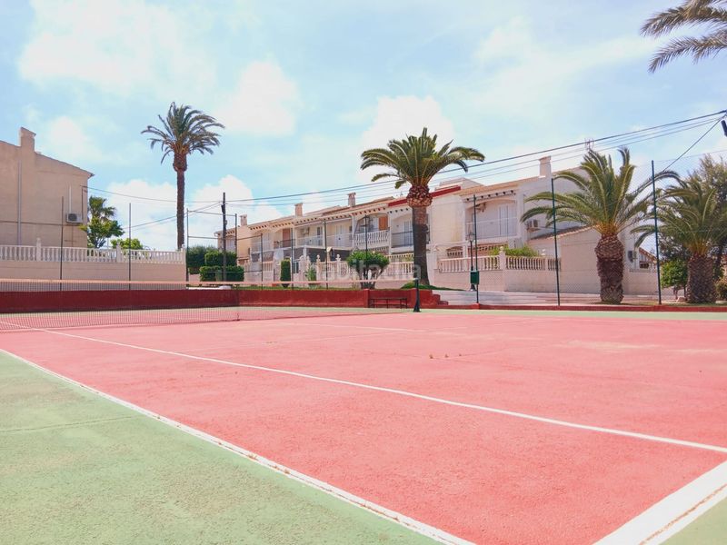 Foto db32c20b-5fb6-43ac-8895-5dfa554ca659. Casa amb piscina a Monte y Mar Santa Pola