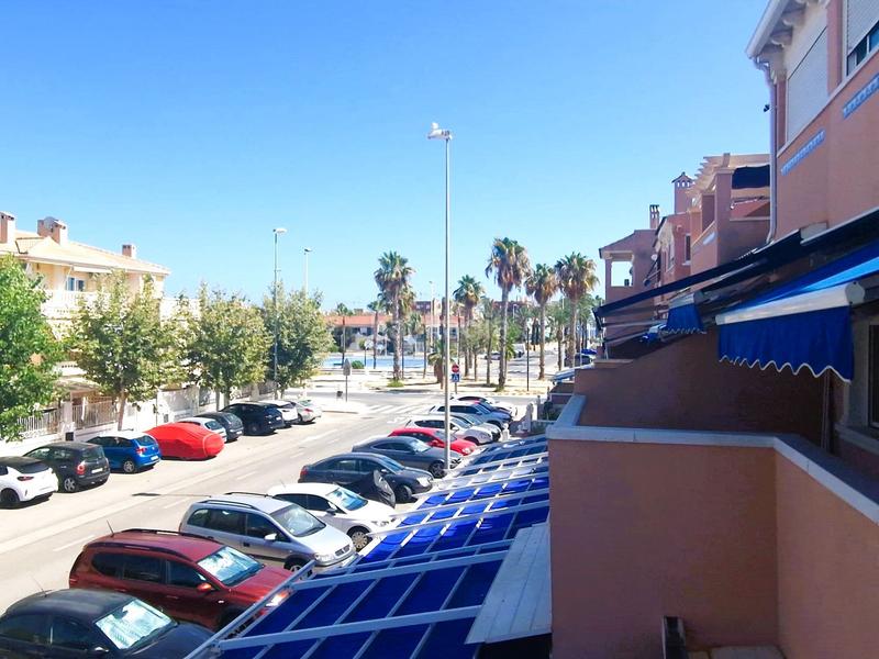 Foto d7df1157-ebd7-4e91-afeb-1105be1552f7. Dreistöckige wohnung in Gran Playa Santa Pola