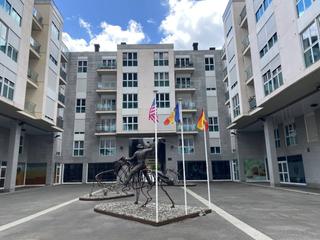 Pis  D enclar. Apartamento con dos habitaciones dobles en santa coloma