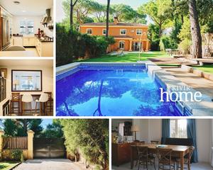 Casa aparellada  Jara. Chalet pareado en la juliana  bollullos mitación