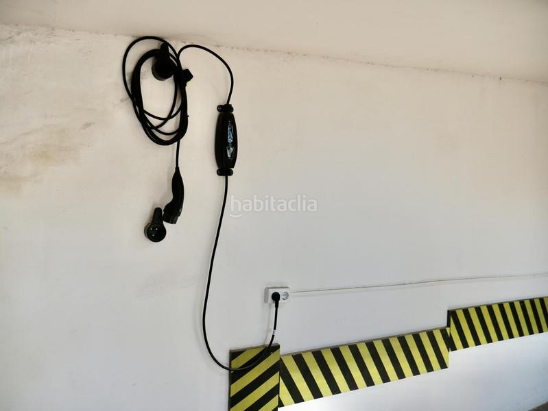 Foto c8302a57-2daf-41bd-b3da-16954c91d067. Casa bifamiliare con parcheggio in Aljamar Tomares