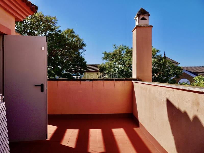 Foto fb56f6f6-c661-4014-99d3-b73ec3bd5f62. Casa bifamiliare con parcheggio in Aljamar Tomares