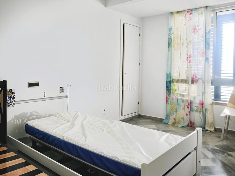 Foto 01ba984b-2e09-4233-a0b2-81583a4677ab. Casa amb aparcament piscina a Torrequinto Alcalá de Guadaira