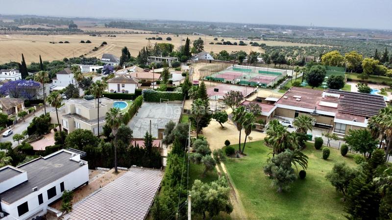 Foto 0c176cec-6fae-4e04-a38e-a649c4418628. Casa amb aparcament piscina a Torrequinto Alcalá de Guadaira