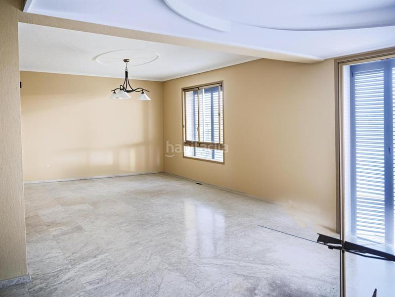 Foto e21ee74b-0b2d-4609-92ae-665f4b8f8320. Casa amb aparcament piscina a Torrequinto Alcalá de Guadaira